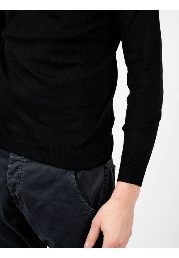 Xagon Man Sweter "Turtleneck" | A22081 & ELV18 | Mężczyzna | Czarny. Okazja: na co dzień. Typ kołnierza: golf. Kolor: czarny. Materiał: akryl, wełna, poliester, nylon. Styl: casual