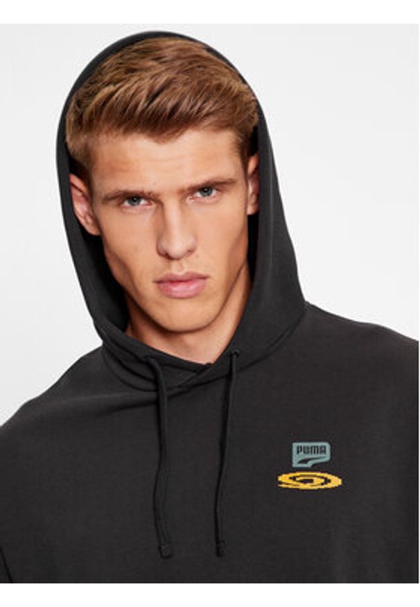 Puma Bluza Downtown Graphic 622985 Czarny Regular Fit. Kolor: czarny. Materiał: bawełna