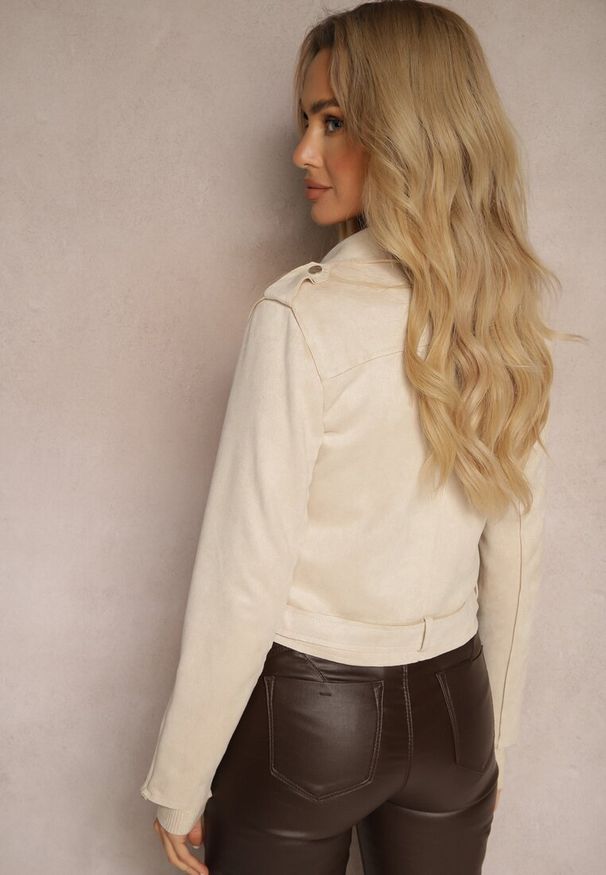 Renee - Kremowa Ramoneska Charlee. Kolor: beżowy. Materiał: jeans, zamsz. Długość rękawa: długi rękaw. Długość: długie. Wzór: aplikacja. Styl: klasyczny, wizytowy