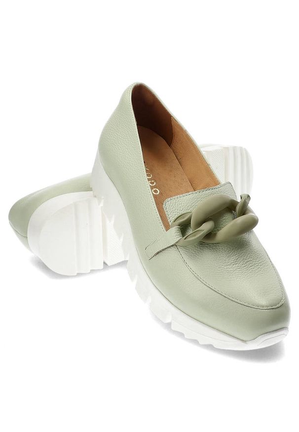 Zielone Półbuty Armodo Stylowe Obuwie Damskie. Okazja: na co dzień. Zapięcie: bez zapięcia. Kolor: zielony. Szerokość cholewki: normalna. Wzór: aplikacja. Materiał: skóra. Sezon: wiosna. Obcas: na obcasie. Styl: elegancki. Wysokość obcasa: średni