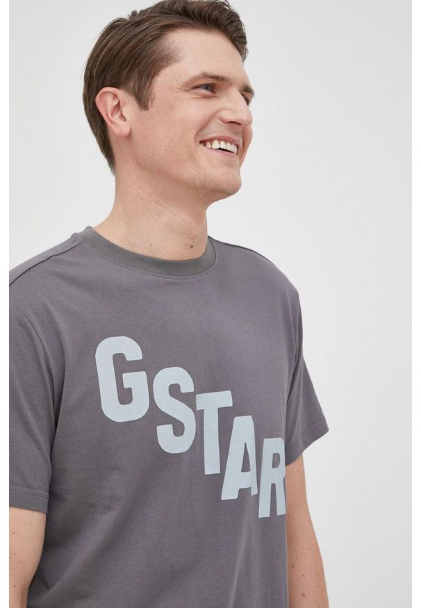 G-Star RAW - G-Star Raw t-shirt bawełniany kolor szary z nadrukiem. Okazja: na co dzień. Kolor: szary. Materiał: bawełna. Wzór: nadruk. Styl: casual