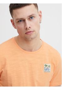 Blend T-Shirt 20715318 Pomarańczowy Regular Fit. Kolor: pomarańczowy. Materiał: bawełna