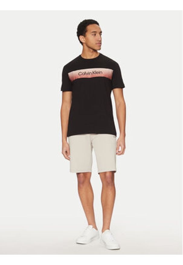 Calvin Klein T-Shirt K10K114163 Czarny Regular Fit. Kolor: czarny. Materiał: bawełna