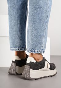 Renee - Brązowe Sneakersy z Naturalnego Zamszu ze Skórzaną Wkładką Latisella. Okazja: na co dzień, na spacer. Kolor: brązowy. Materiał: zamsz, skóra. Sport: turystyka piesza #4