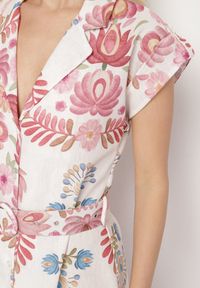 Born2be - Różowa Sukienka z Wiskozą o Koszulowym Kroju z Paskiem z Klamrą Nitasiela. Okazja: na co dzień. Typ kołnierza: dekolt w kształcie V. Kolor: różowy. Materiał: wiskoza. Długość rękawa: krótki rękaw. Typ sukienki: koszulowe. Styl: casual, klasyczny #7