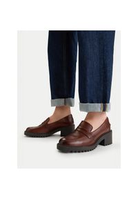 Loafersy Lasocki. Kolor: brązowy #1