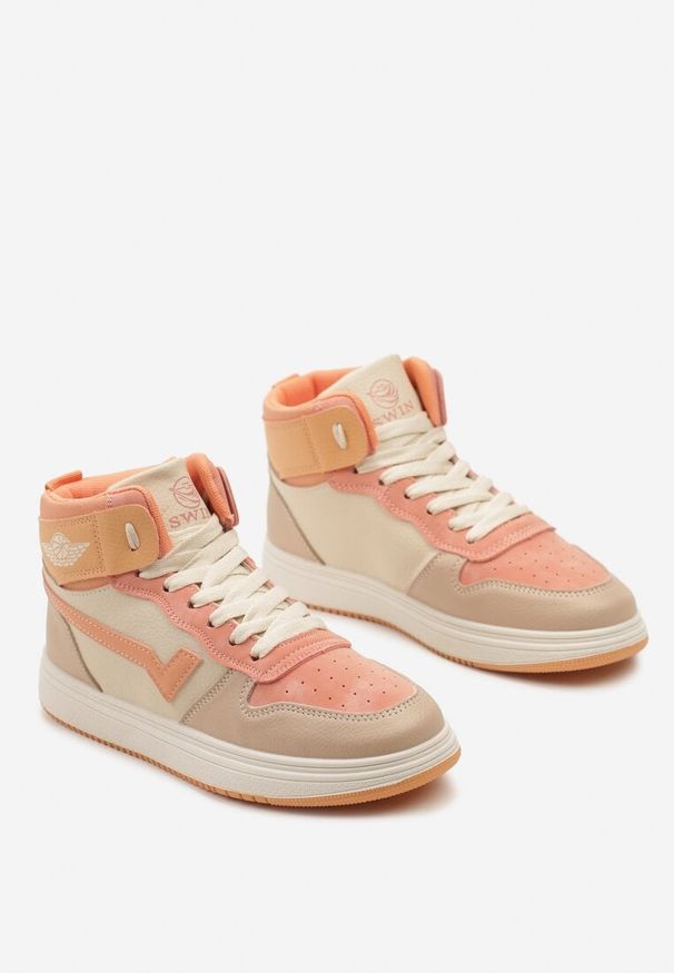 Born2be - Pomarańczowe Sneakersy Zoiido. Okazja: na co dzień. Wysokość cholewki: za kostkę. Nosek buta: okrągły. Kolor: beżowy. Materiał: jeans. Szerokość cholewki: normalna. Wzór: aplikacja