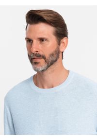 Ombre Clothing - Melanżowy sweter męski ze strukturalnej dzianiny – błękitny V2 OM-SWSW-0142 - XXL. Okazja: na co dzień. Kolor: niebieski. Materiał: dzianina. Wzór: melanż. Styl: casual