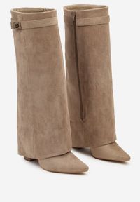 Born2be - Ciemnobeżowe Kozaki na Słupku z Wywiniętą Cholewką Gafsena. Okazja: na co dzień. Kolor: beżowy. Materiał: jeans. Szerokość cholewki: normalna. Obcas: na słupku. Styl: casual. Wysokość obcasa: średni #3