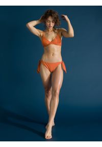 outhorn - Dół od bikini damskie Outhorn - pomarańczowy. Kolor: pomarańczowy. Materiał: materiał