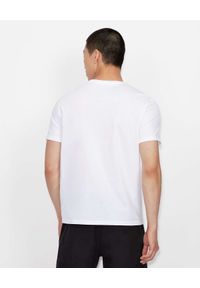 Armani Exchange - ARMANI EXCHANGE - Biały t-shirt z dużym logo. Kolor: biały. Materiał: materiał. Wzór: nadruk #3
