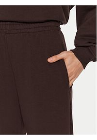 ViCOLO Spodnie dresowe TS0553 Brązowy Regular Fit. Kolor: brązowy. Materiał: syntetyk #4