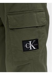 Calvin Klein Jeans Spodnie materiałowe Essential J30J324537 Zielony Regular Fit. Kolor: zielony. Materiał: materiał, bawełna #4
