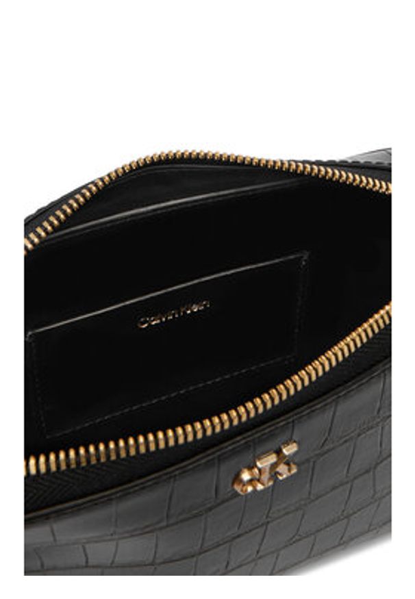 Calvin Klein Torebka Ck Croc Camera Bag LV04F3285G Czarny. Kolor: czarny. Materiał: skórzane