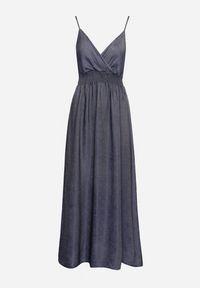 Born2be - Granatowa Kopertowa Sukienka na Ramiączkach z Wiskozy Zdobiona Cyrkoniami Ararielle. Okazja: na spacer, na imprezę, na co dzień. Typ kołnierza: dekolt w kształcie V. Kolor: niebieski. Materiał: wiskoza. Długość rękawa: na ramiączkach. Wzór: aplikacja. Typ sukienki: kopertowe. Styl: casual, klasyczny #2