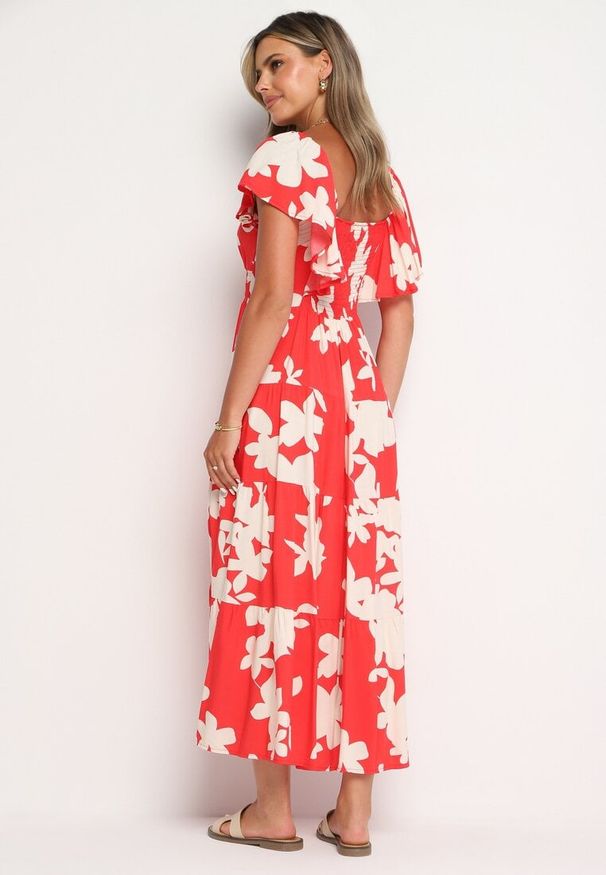 Born2be - Czerwono-Biała Wiskozowa Sukienka Rozkloszowana z Gumką w Talii Nansalinne. Okazja: na co dzień, na randkę. Typ kołnierza: dekolt w kształcie V. Kolor: czerwony. Materiał: wiskoza. Sezon: lato. Typ sukienki: rozkloszowane. Styl: casual, klasyczny