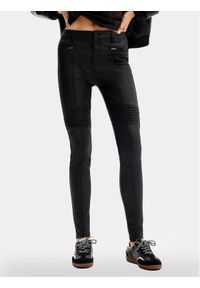 Desigual Spodnie z imitacji skóry Oslo 24SWPW26 Czarny Slim Fit. Kolor: czarny. Materiał: skóra