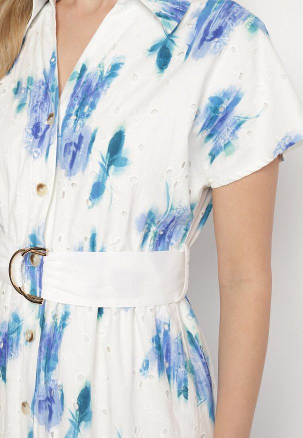 Born2be - Biało-Niebieska Ażurowa Sukienka z Bawełny o Koszulowym Kroju z Paskiem Melpio. Okazja: na co dzień. Kolor: biały. Materiał: bawełna. Wzór: ażurowy. Typ sukienki: koszulowe. Styl: casual, elegancki, klasyczny