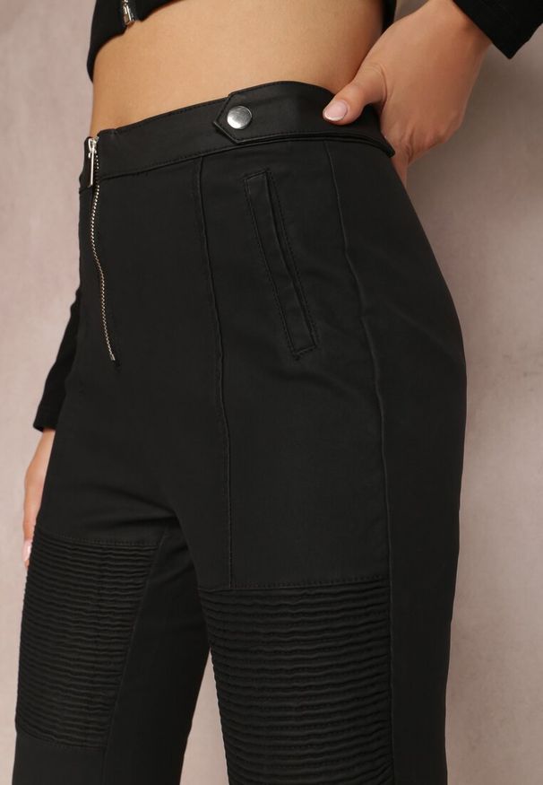 Renee - Czarne Spodnie Skinny Lynena. Kolor: czarny. Długość: długie. Wzór: aplikacja, paski