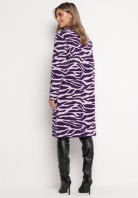 Born2be - Fioletowa Sukienka Midi o Luźnym Kroju ze Zwierzęcym Motywem i Półgolfem Vissara. Kolor: fioletowy. Materiał: dzianina. Wzór: motyw zwierzęcy. Styl: klasyczny. Długość: midi #3