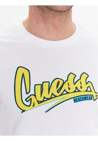 Guess T-Shirt F3GI10 J1314 Biały Regular Fit. Kolor: biały. Materiał: bawełna #5