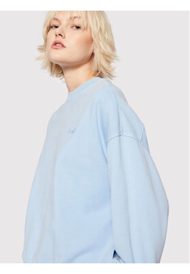 Levi's® Bluza Standard A0886-0019 Błękitny Relaxed Fit. Kolor: niebieski. Materiał: bawełna