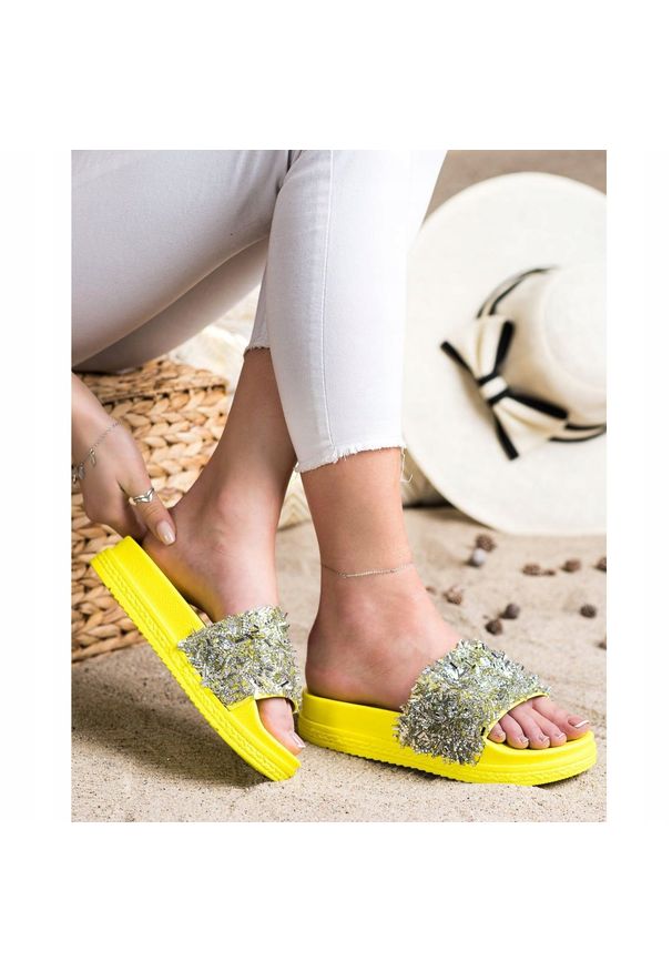 Seastar Klapki Z Kryształkami Fashion srebrny żółte. Okazja: na co dzień. Kolor: srebrny, wielokolorowy, żółty. Materiał: tworzywo sztuczne. Sezon: lato. Obcas: na platformie. Styl: casual