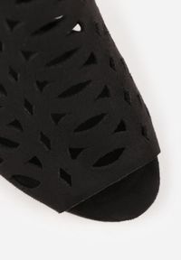 Born2be - Czarne Sandały Botki Vices na Szpilce z Ażurową Cholewką Natirna. Okazja: na co dzień. Kolor: czarny. Materiał: jeans. Wzór: ażurowy. Obcas: na szpilce. Styl: casual, elegancki. Wysokość obcasa: średni #5