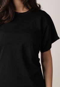 Born2be - Czarna Sukienka o Rozkloszowanym Kroju z Marszczeniem i Rozcięciem Zinnariae. Okazja: na co dzień. Kolor: czarny. Materiał: jeans. Styl: casual #3