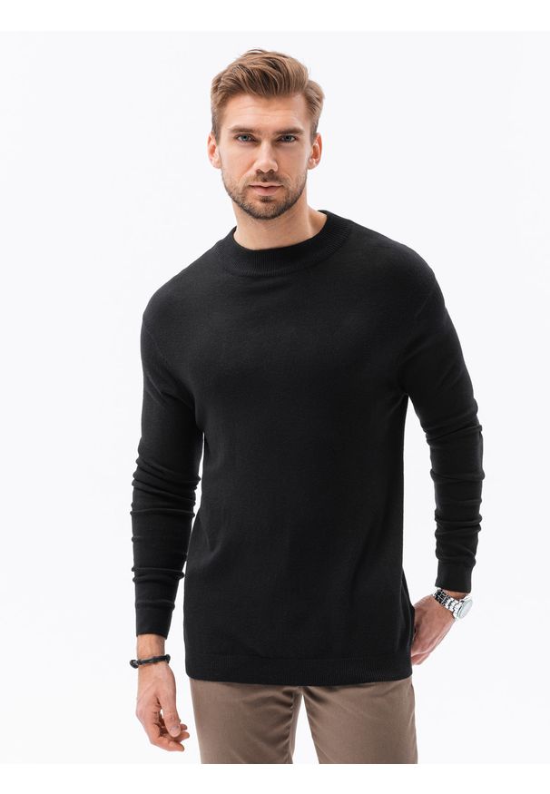 Czarny sweter Ombre Clothing z golfem