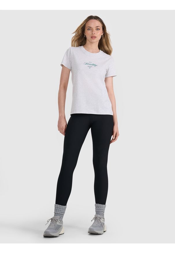 4f - 4F T-shirt regular z nadrukiem damski - szary M. Okazja: na co dzień. Kolor: szary. Materiał: dzianina, jersey, materiał, bawełna. Długość rękawa: krótki rękaw. Długość: krótkie. Wzór: nadruk. Styl: sportowy, klasyczny, casual