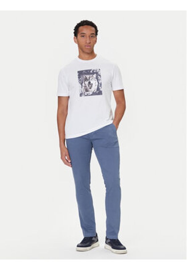 BOSS Chinosy 50547865 Niebieski Slim Fit. Kolor: niebieski. Materiał: bawełna
