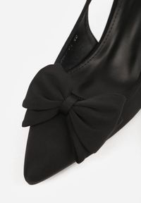 Renee - Czarne Sandały Slingback na Kaczuszce Zdobione Aplikacją z Kokardą Teniane. Okazja: na co dzień. Zapięcie: pasek. Kolor: czarny. Materiał: jeans. Wzór: aplikacja. Obcas: na szpilce. Styl: casual #7