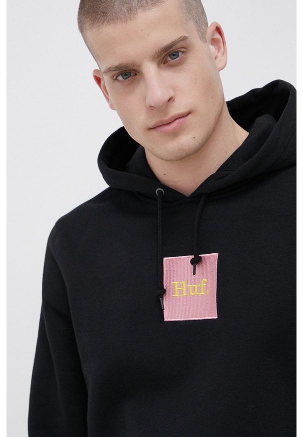 HUF Bluza męska kolor czarny z kapturem z aplikacją. Okazja: na co dzień. Typ kołnierza: kaptur. Kolor: czarny. Wzór: aplikacja. Styl: casual