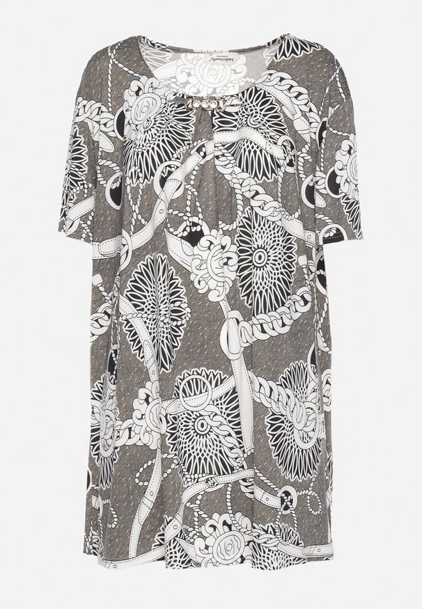 Born2be - Szara Elastyczna Bluzka z Krótkim Rękawem z Oryginalnym Nadrukiem i Klamrą Dordria. Okazja: na co dzień. Kolor: szary. Materiał: materiał. Długość rękawa: krótki rękaw. Długość: krótkie. Wzór: nadruk. Styl: casual