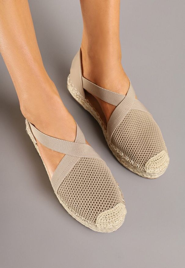 Born2be - Ciemnobeżowe Espadryle Ozdobione Plecionką i Paskiem Morinia. Okazja: na co dzień. Zapięcie: pasek. Kolor: beżowy. Wzór: aplikacja. Obcas: na obcasie. Styl: elegancki, casual. Wysokość obcasa: niski