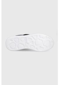 Love Moschino buty kolor biały. Nosek buta: okrągły. Zapięcie: sznurówki. Kolor: biały. Materiał: guma. Obcas: na platformie #5