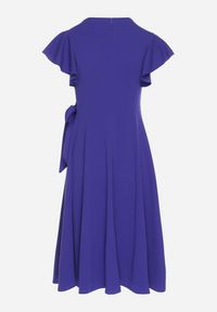 Born2be - Niebieska Rozkloszowana Sukienka Kopertowa z Wiązaniem w Talii Dannila. Kolor: niebieski. Wzór: aplikacja. Typ sukienki: kopertowe #6