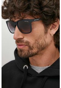 Armani Exchange Okulary przeciwsłoneczne 0AX4112S męskie kolor czarny. Kształt: prostokątne. Kolor: czarny #1