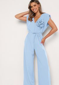 Born2be - Niebieski Wiązany Kombinezon z Prostymi Nogawkami i Wiskozą oraz Kwiatową Aplikacją Dimenna. Kolor: niebieski. Materiał: wiskoza. Wzór: kwiaty, aplikacja. Styl: elegancki #3