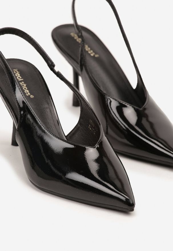 Renee - Czarne Lakierowane Sandały na Szpilce Typu Slingback Addoxie. Okazja: na spacer, na co dzień. Kolor: czarny. Materiał: lakier. Obcas: na szpilce. Styl: elegancki, casual. Wysokość obcasa: średni