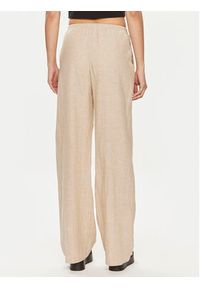 Gina Tricot Spodnie materiałowe 19770 Beżowy Regular Fit. Kolor: beżowy. Materiał: bawełna, len