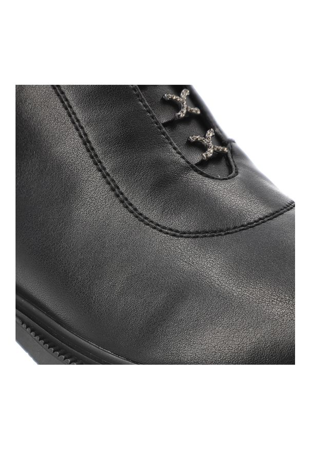 Czarne Botki S.Barski Wygodne Buty Damskie Za Kostkę. Okazja: do pracy, na spacer, na co dzień. Wysokość cholewki: za kostkę. Kolor: czarny. Materiał: skóra. Sezon: zima, jesień. Obcas: na obcasie. Styl: casual, elegancki. Wysokość obcasa: niski