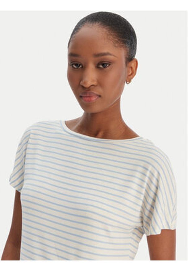 Marella T-Shirt Fervida 2615971021 Błękitny Regular Fit. Kolor: niebieski. Materiał: wiskoza
