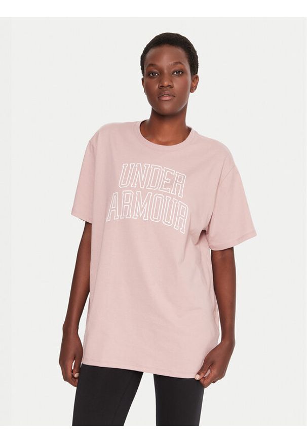 Under Armour T-Shirt Ua Rival Campus 6007883 Różowy Oversize. Kolor: różowy. Materiał: syntetyk