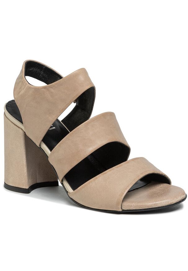 Sandały QUAZI. Kolor: beżowy