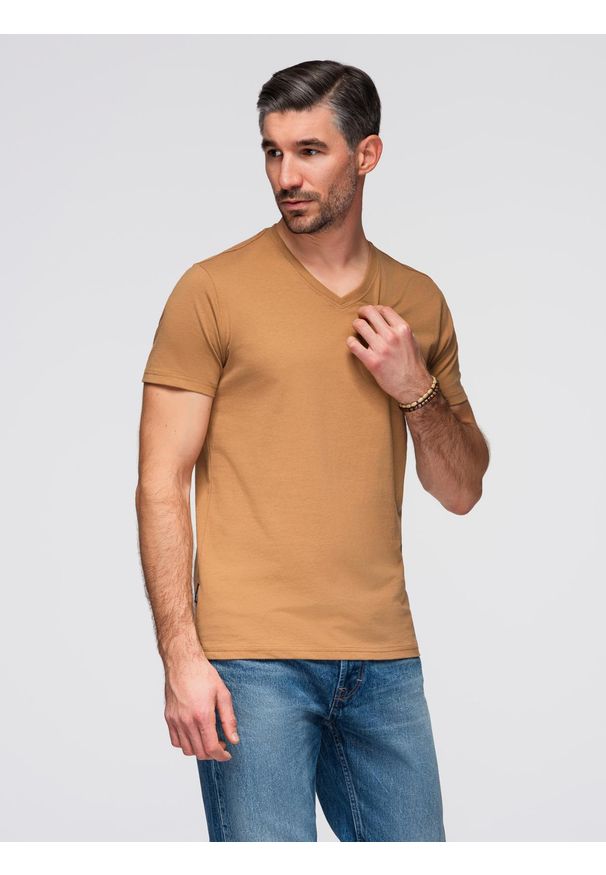 Ombre Clothing - Męska klasyczna bawełniana koszulka z dekoltem w serek BASIC – brązowa V9 - Rozmiar: XL. Typ kołnierza: dekolt w serek. Kolor: brązowy. Materiał: bawełna. Styl: klasyczny