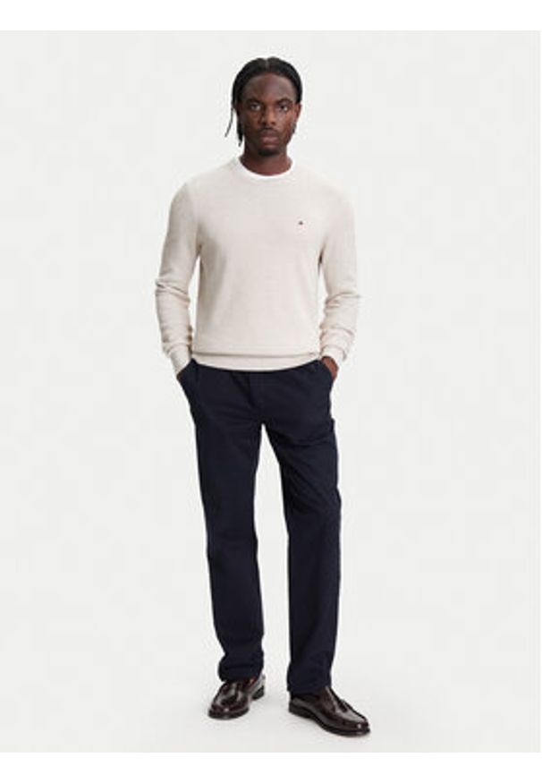 TOMMY HILFIGER - Tommy Hilfiger Sweter Essential MW0MW36347 Beżowy Regular Fit. Kolor: beżowy. Materiał: bawełna