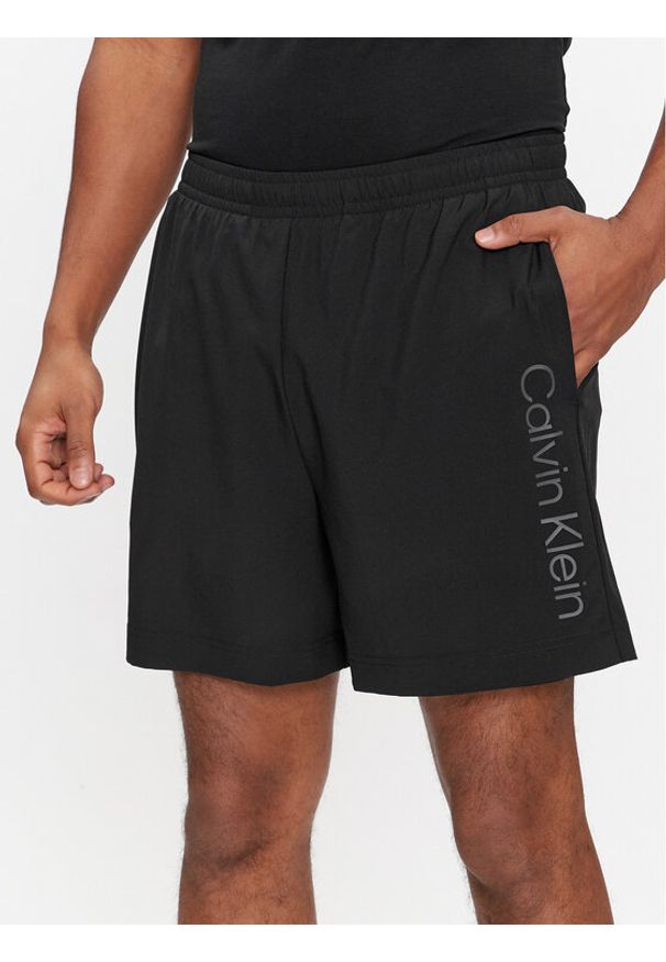 Calvin Klein Performance Szorty sportowe 00GMS4S839 Czarny Regular Fit. Kolor: czarny. Materiał: syntetyk. Styl: sportowy