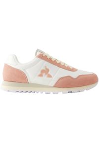 Buty Le Coq Sportif Astra2 W, Kobiety. Kolor: różowy. Materiał: zamsz, materiał. Sport: turystyka piesza